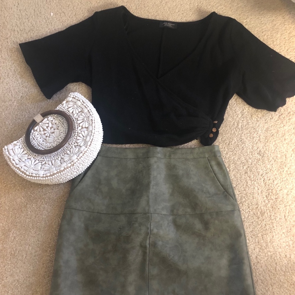 Faux leather mini a kirt! From LF😍